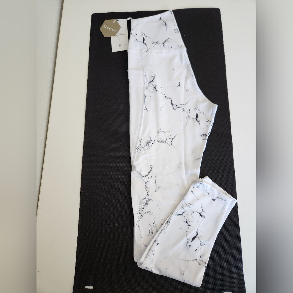 Sz M Buffbunny Limitless Leggings w/pockets white marble print